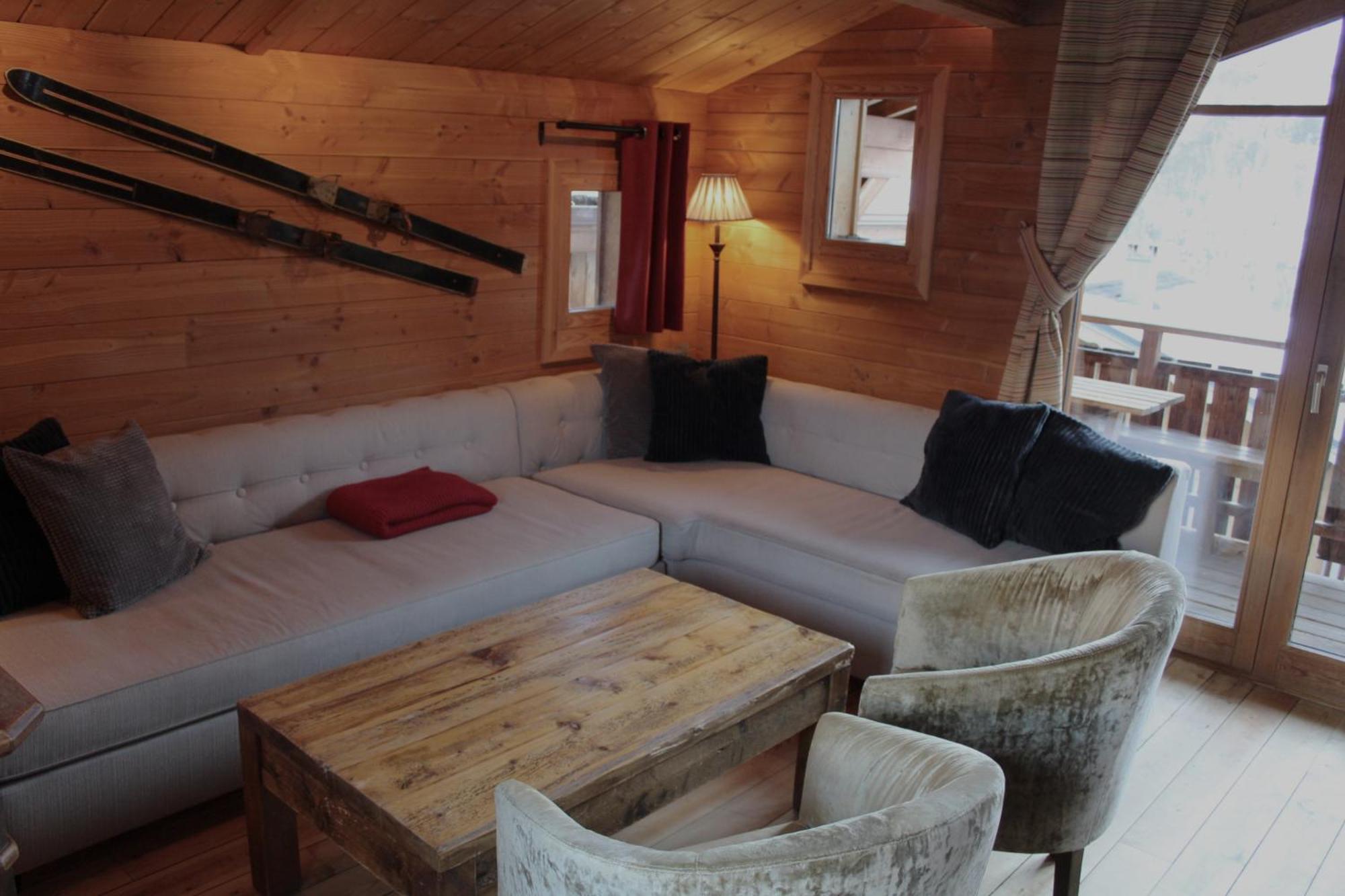 Cosy 4 Bedroom Chalet With Hot Tub Saint-Marcel  Exteriér fotografie