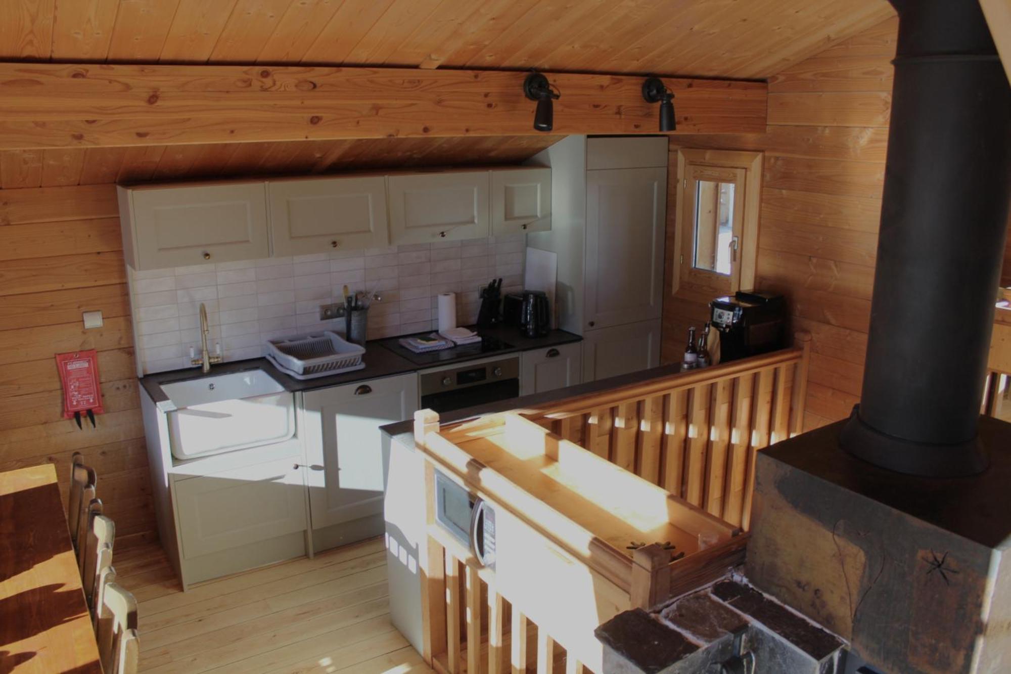 Cosy 4 Bedroom Chalet With Hot Tub Saint-Marcel  Exteriér fotografie
